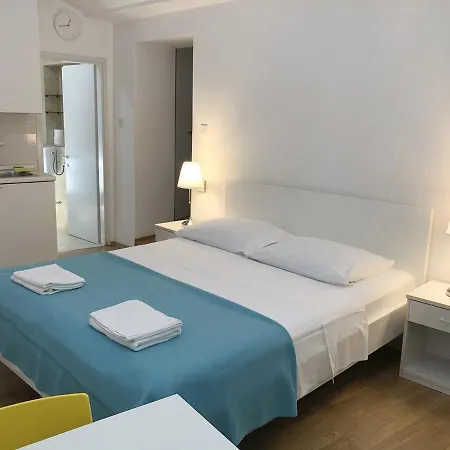 Apartment Placa